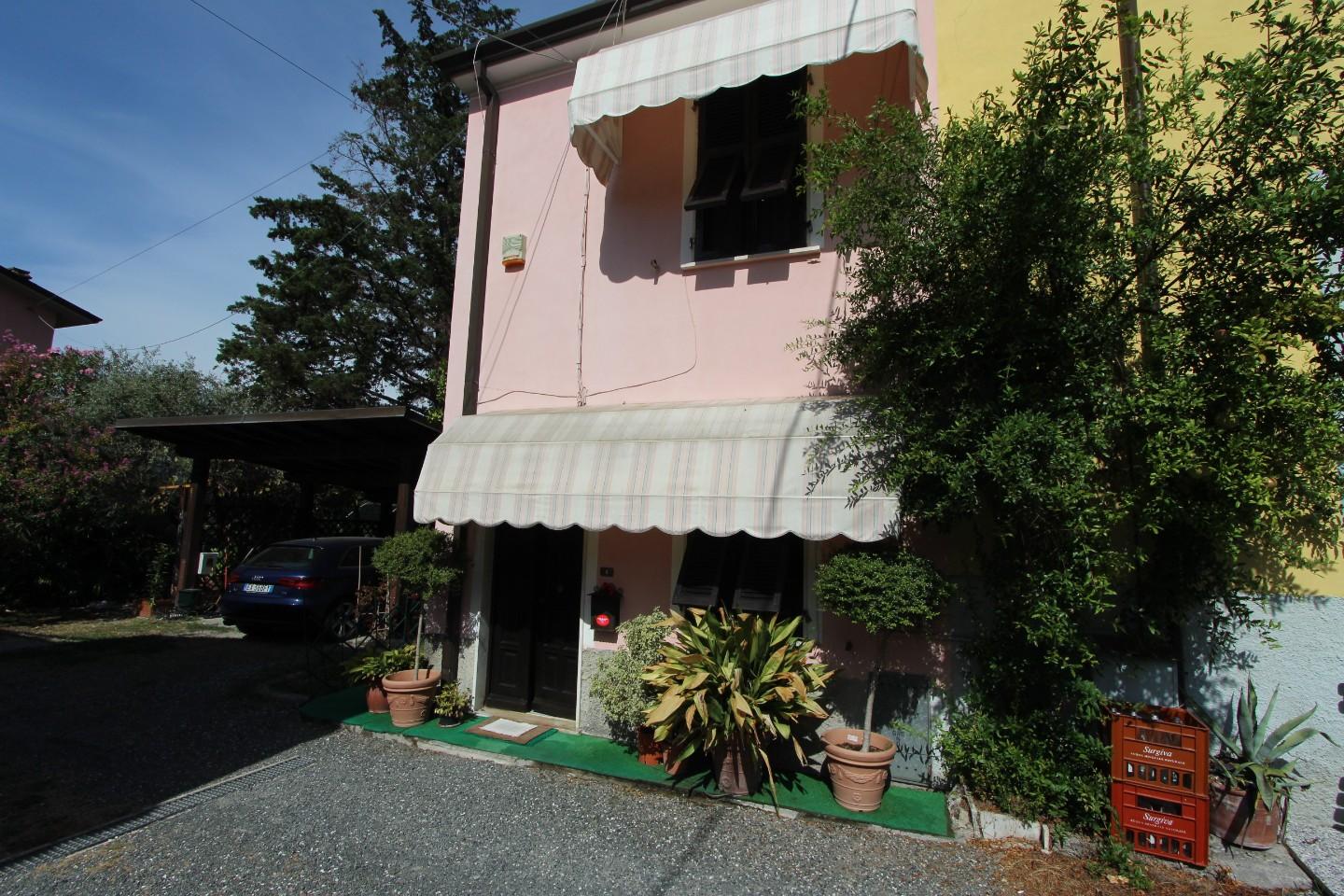 Casa indipendente in vendita a Sarzana