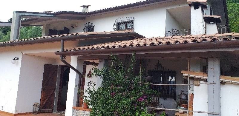 Casa indipendente in vendita a Calice al Cornoviglio