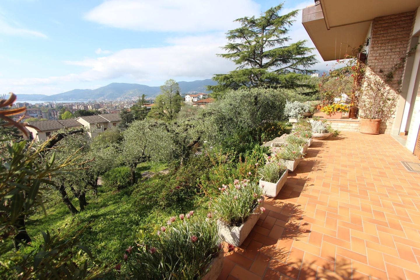 Casa indipendente con giardino, La Spezia migliarina