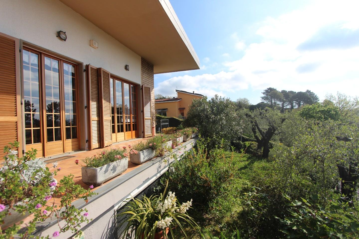 Casa indipendente con giardino, La Spezia migliarina