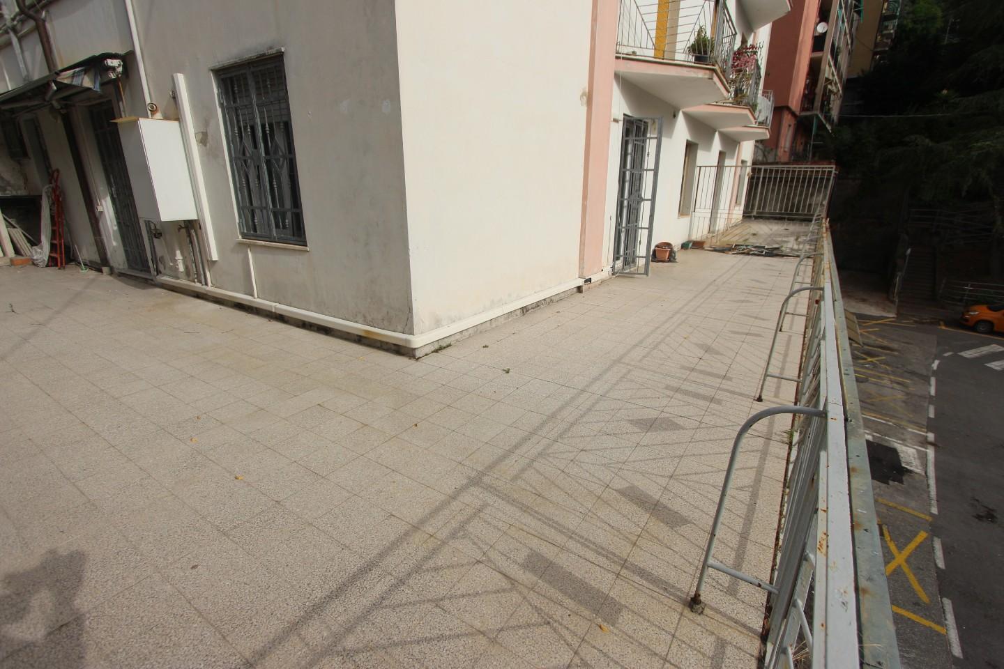 Quadrilocale con terrazzo a La Spezia