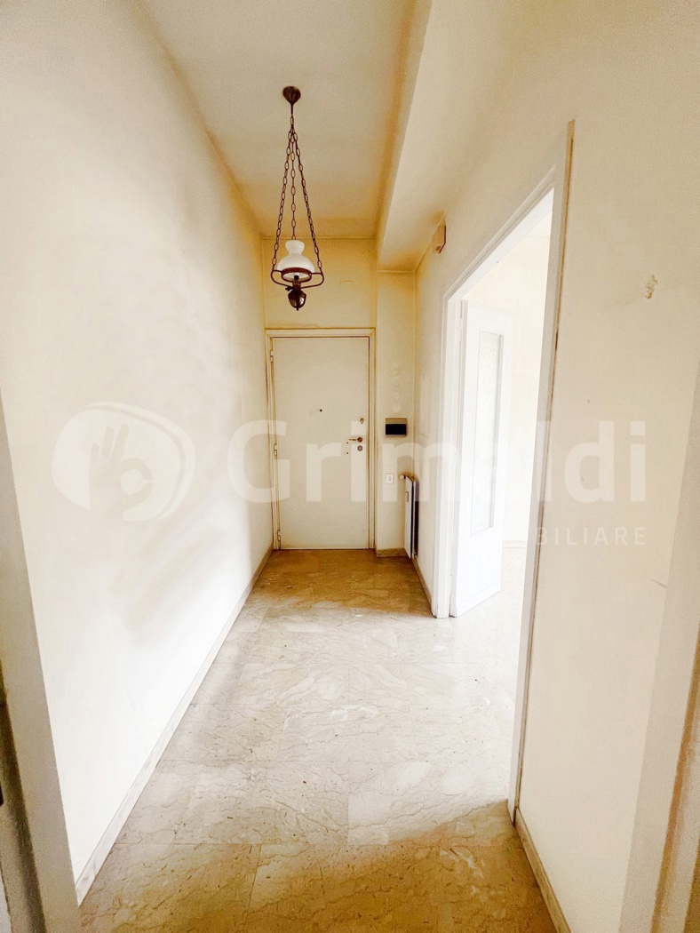 Bilocale da ristrutturare a Roma