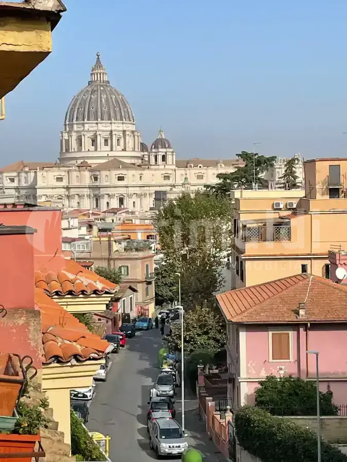 Attico ristrutturato a Roma