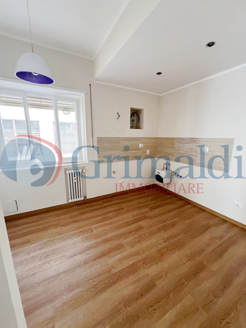 Bilocale ristrutturato a Roma