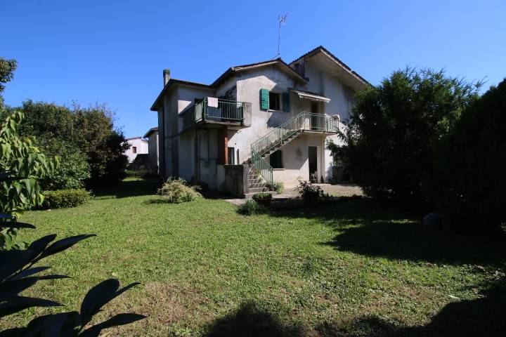 Bifamiliare in vendita a Gradisca d'Isonzo
