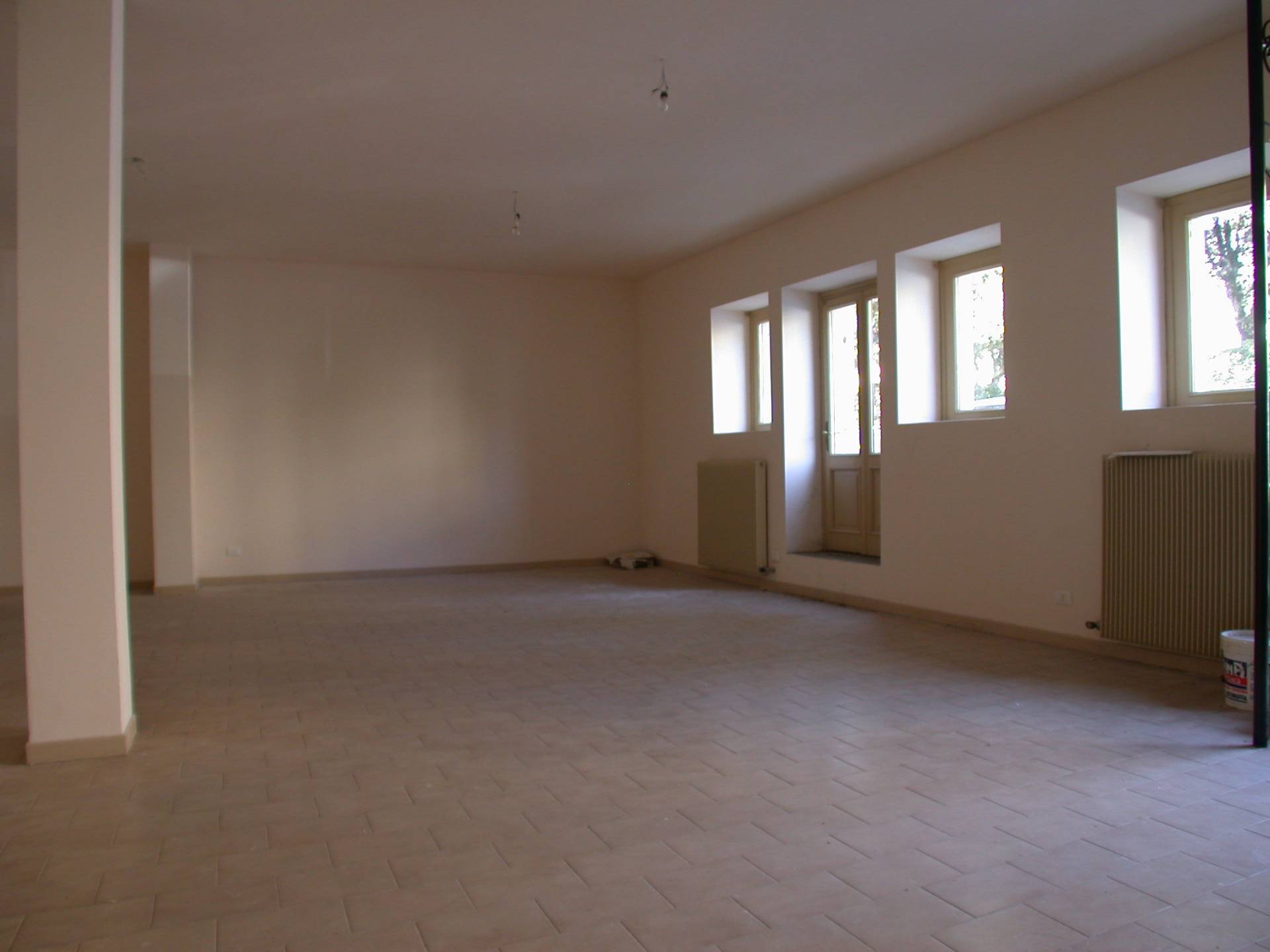 Locale commerciale in vendita a Gorizia, centro