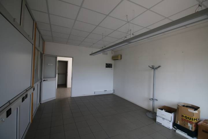 Locale commerciale in vendita a Gorizia