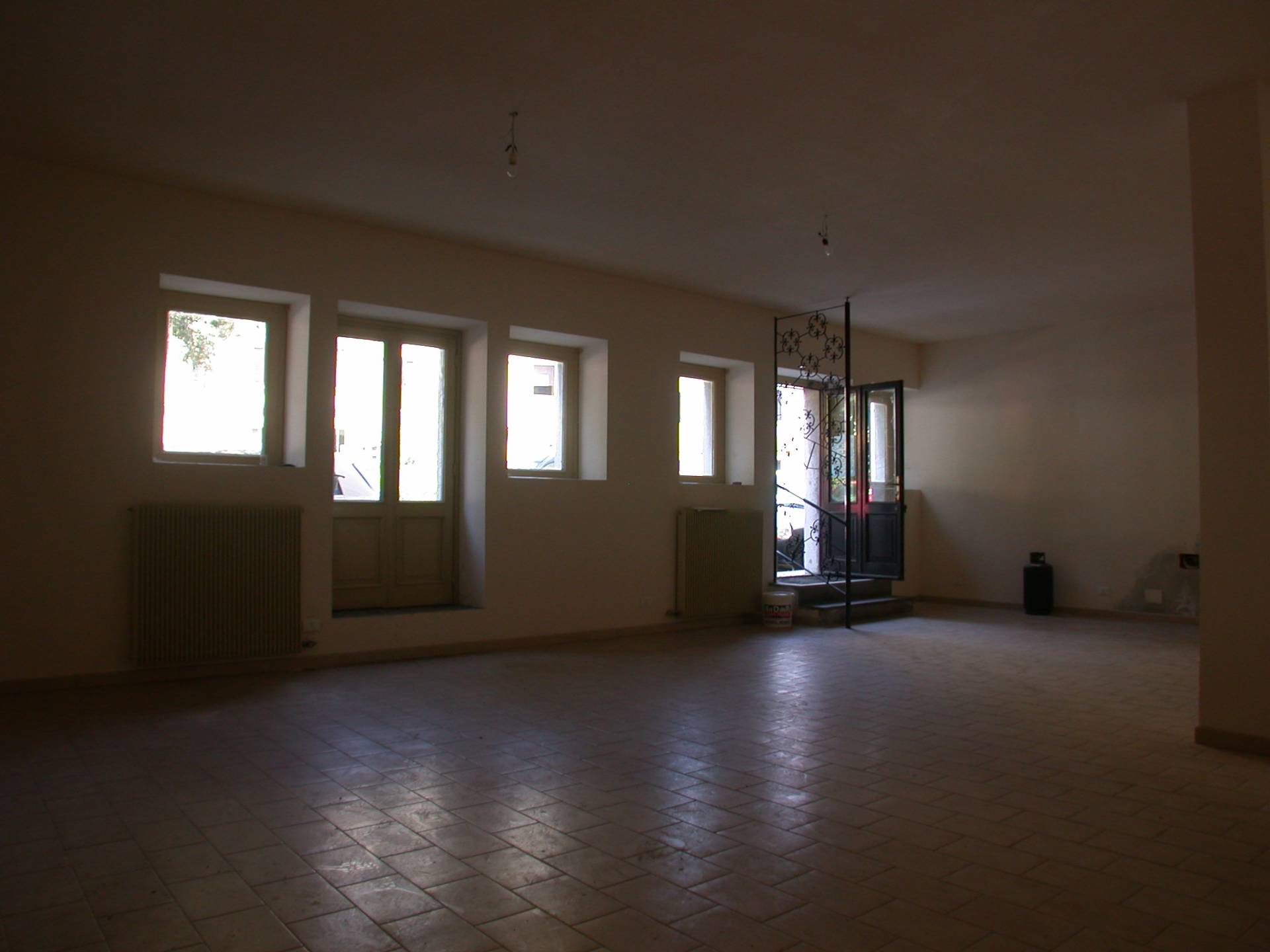 Locale commerciale in vendita a Gorizia, centro