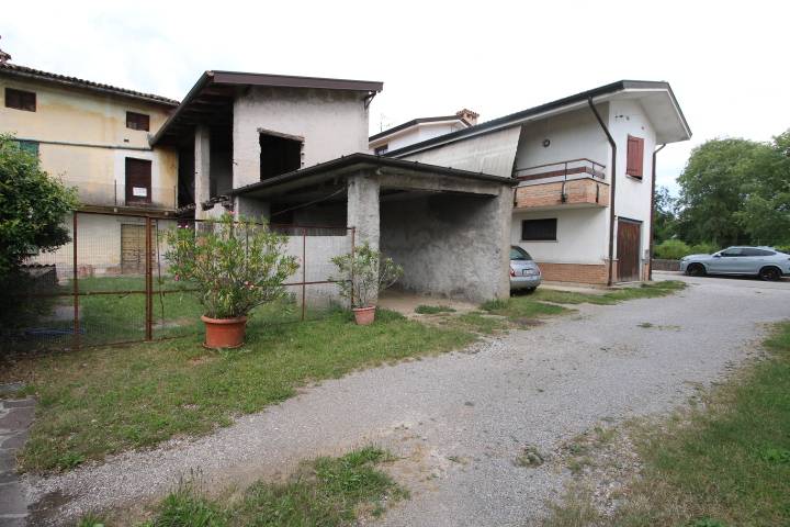 Casa accostata in vendita a Savogna d'Isonzo