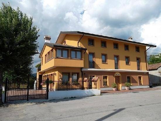 Immobile ricettivo in vendita a Dolegna del Collio, Lonzano