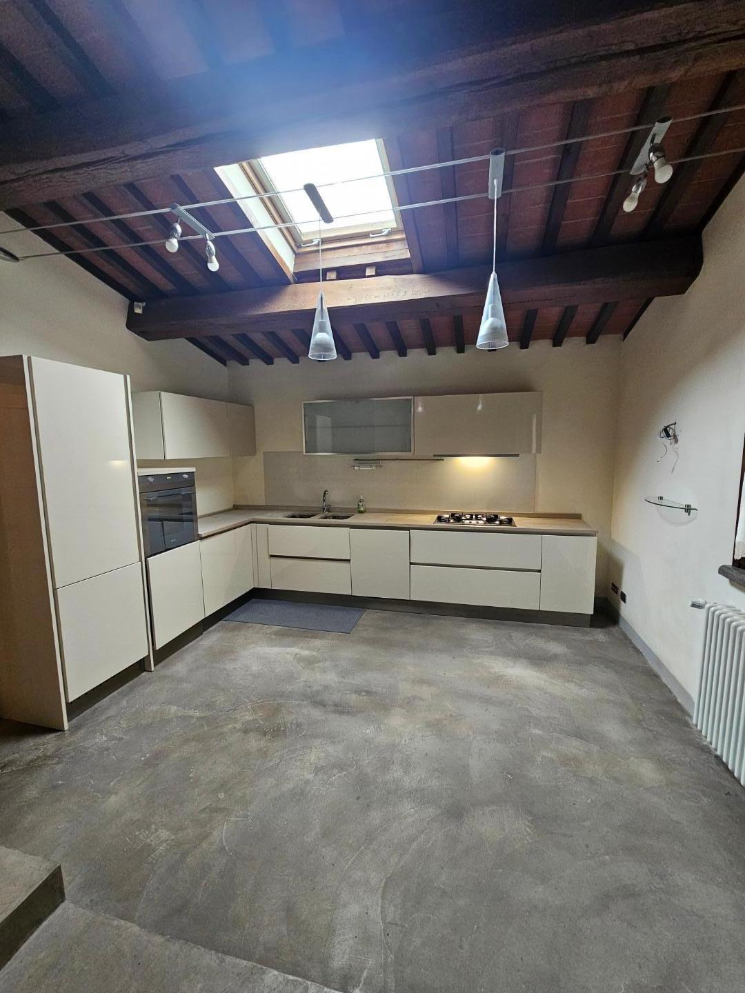 Casa indipendente in affitto a Collesalvetti