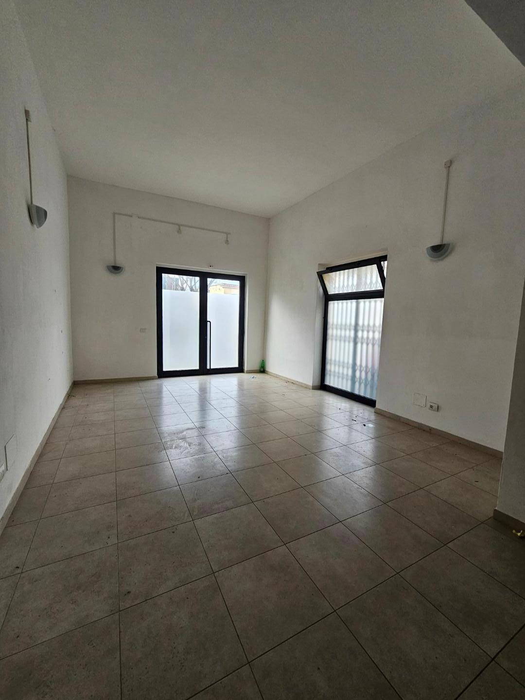 Ufficio ristrutturato a Collesalvetti