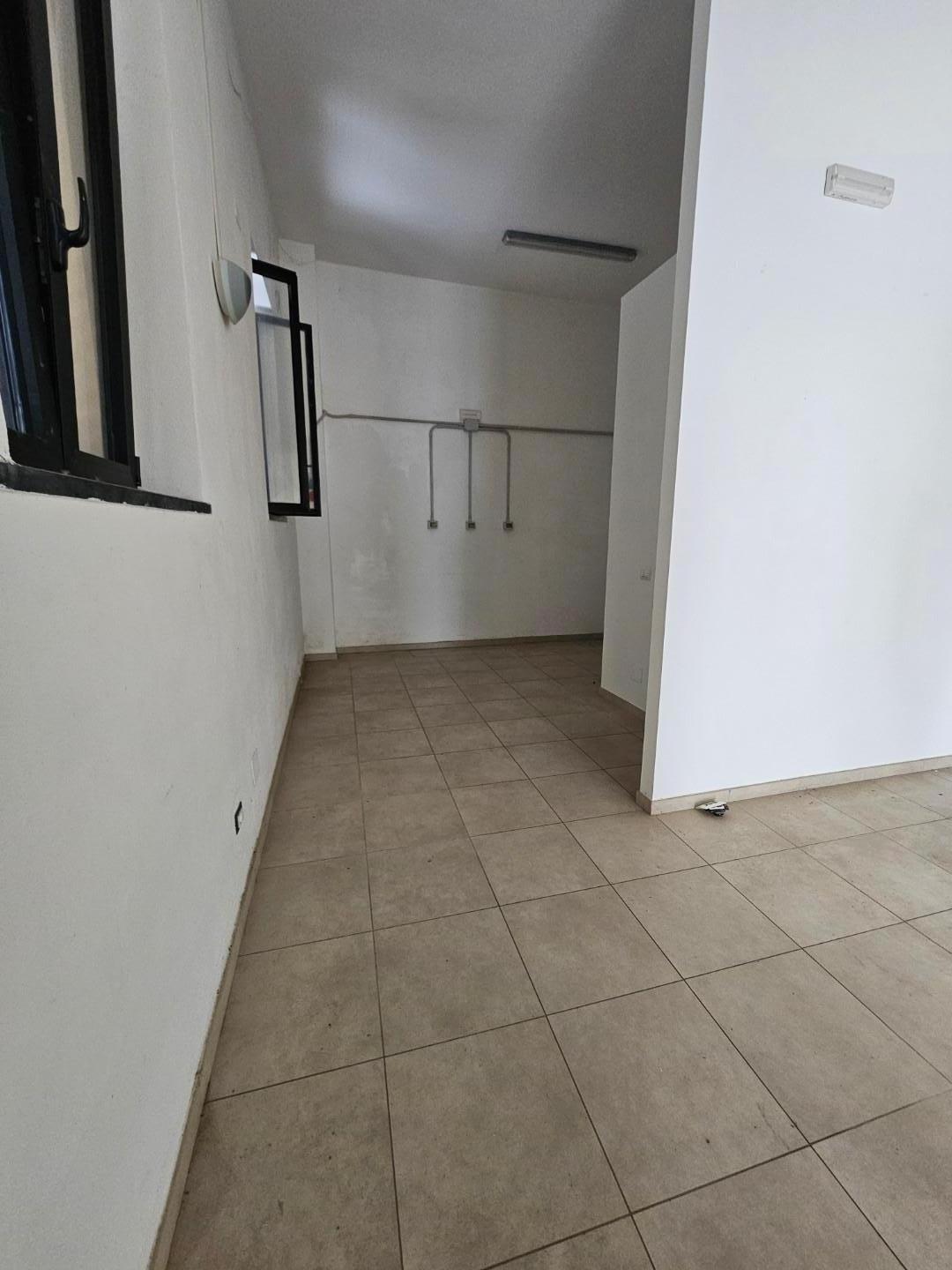 Ufficio ristrutturato a Collesalvetti