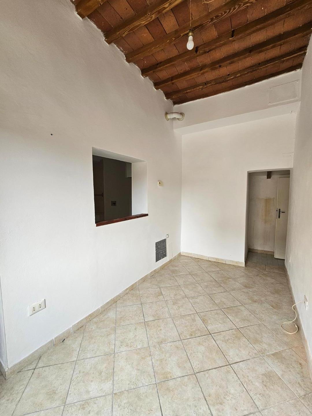 Bilocale ristrutturato, Fauglia acciaiolo