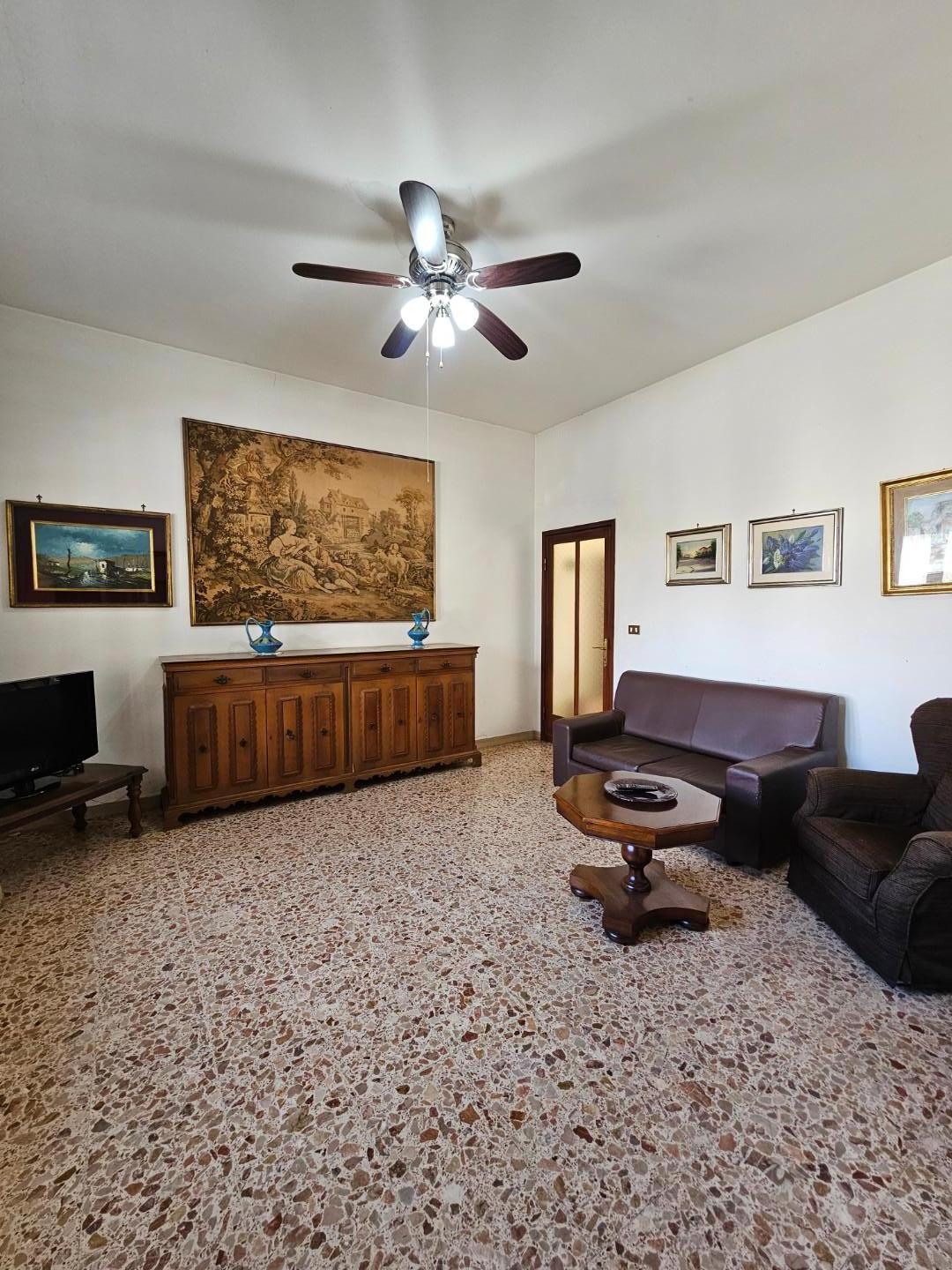 Casa indipendente arredata in affitto, Collesalvetti vicarello