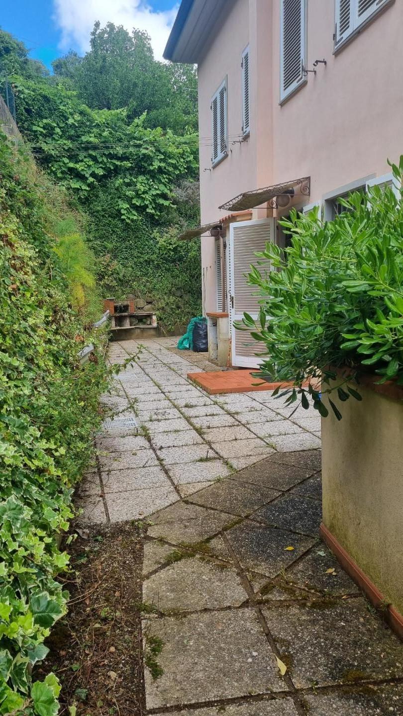 Bilocale con giardino, Collesalvetti parrana san martino
