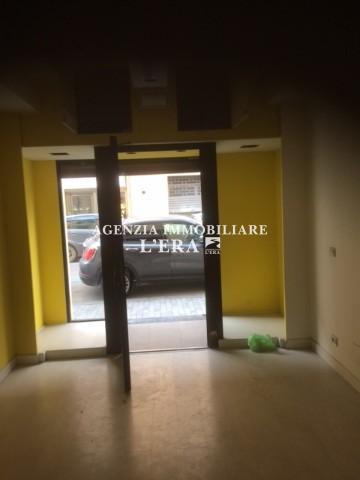Locale commerciale in affitto, Pontedera centro
