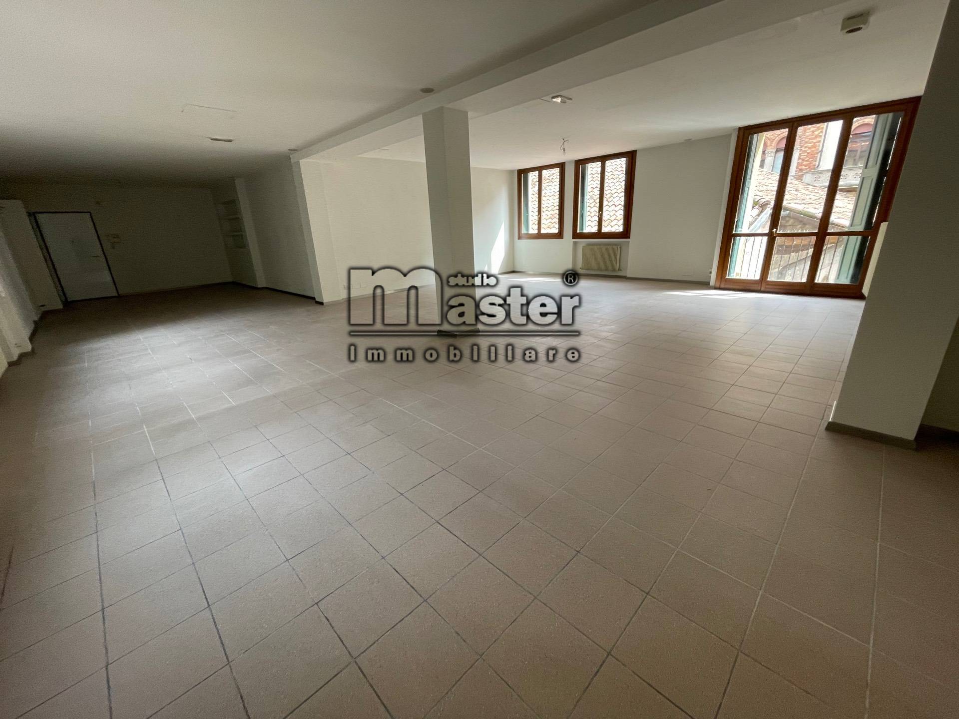Studio/Ufficio in affitto a Treviso, Centro storico
