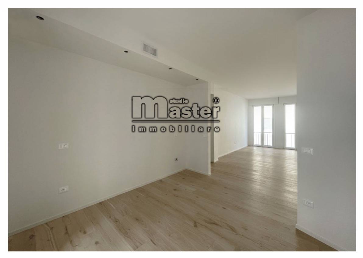 Appartamento 3 camere in vendita a Treviso, Centro storico