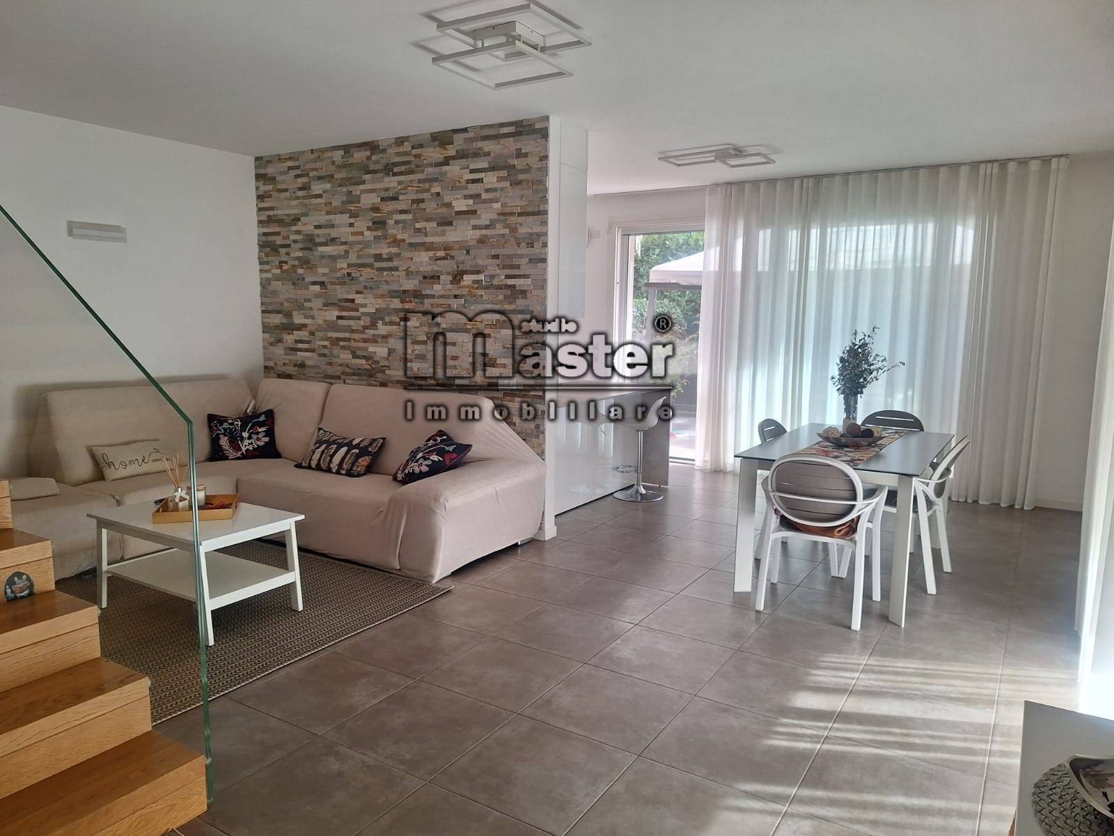 Villa bifamiliare in affitto a Treviso