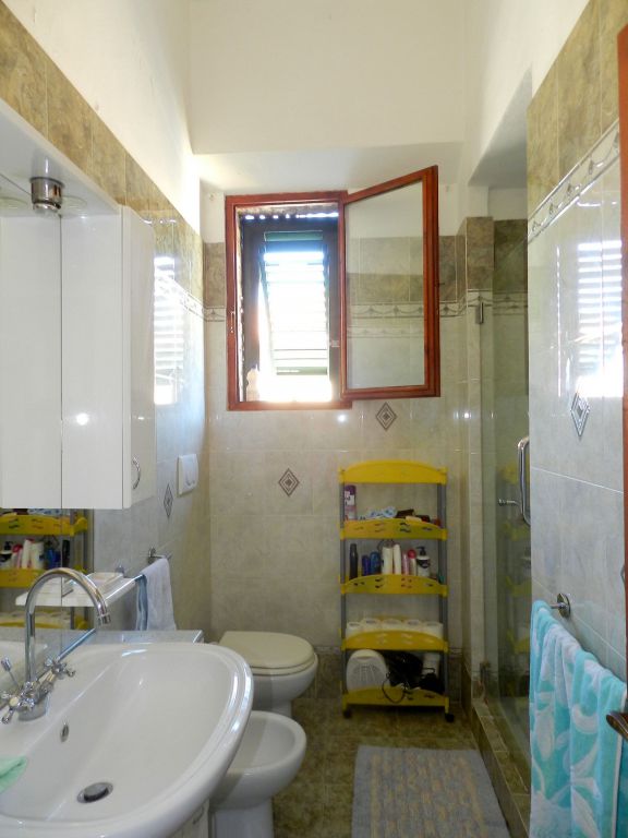 Casa indipendente con giardino a Rosignano Marittimo