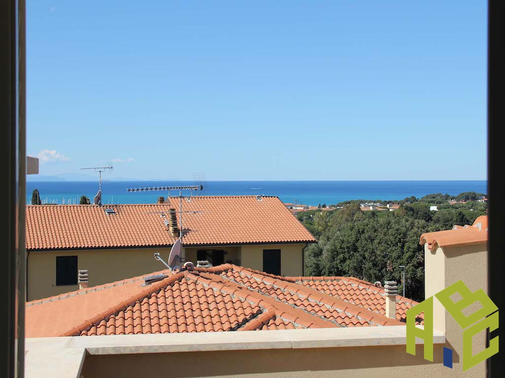 Trilocale con terrazzo a Rosignano Marittimo