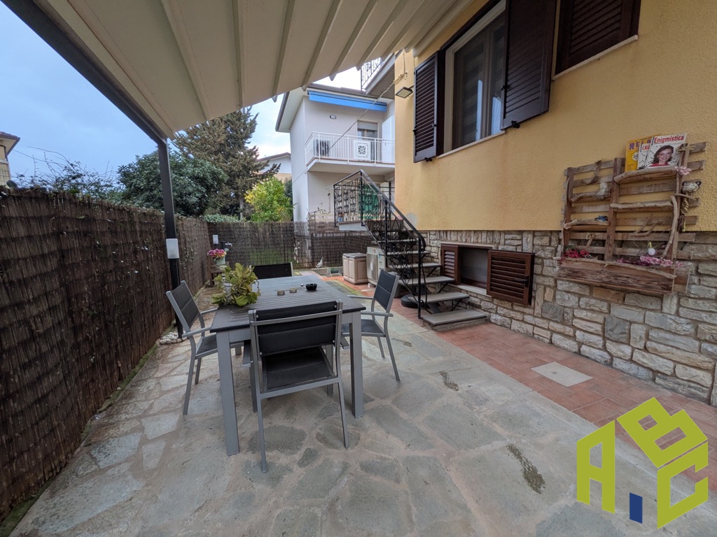 Casa indipendente con giardino a Rosignano Marittimo