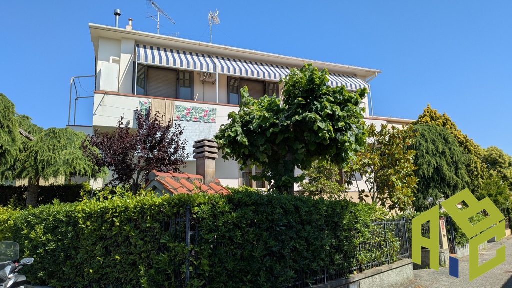 Casa indipendente con giardino in via delle pescine, Rosignano Marittimo
