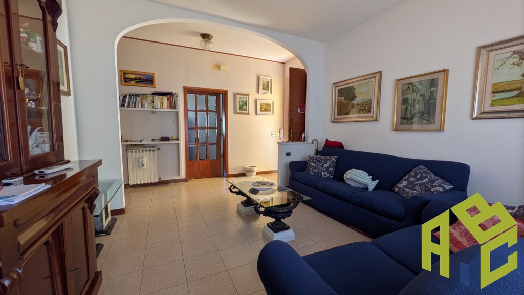 Casa indipendente con giardino in via delle pescine, Rosignano Marittimo