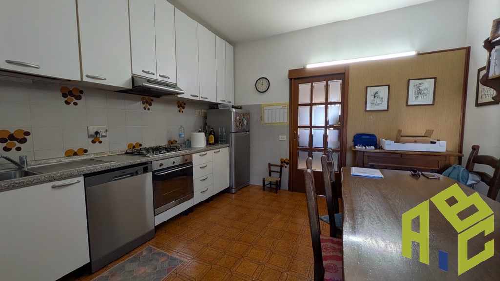 Casa indipendente con giardino in via delle pescine, Rosignano Marittimo