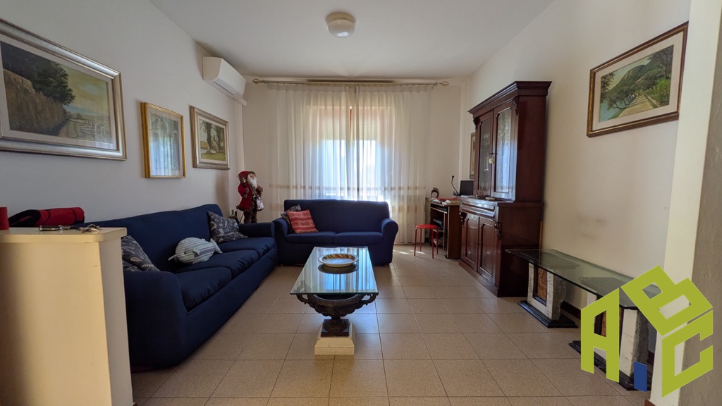 Casa indipendente con giardino in via delle pescine, Rosignano Marittimo