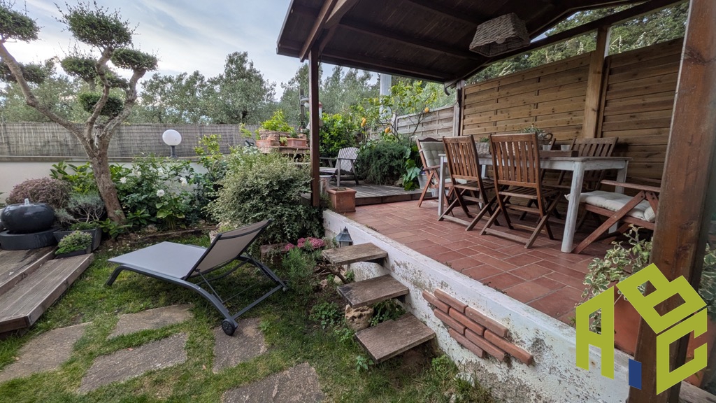 Casa indipendente con giardino in via luigi russo, Rosignano Marittimo