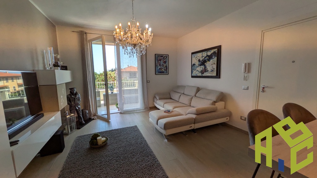 Casa indipendente con giardino a Rosignano Marittimo