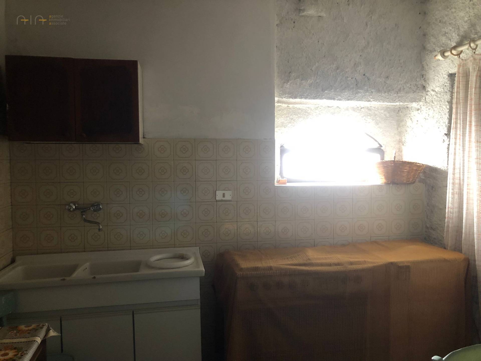 Appartamento in vendita a Montelparo, Centrale / Centro Storico