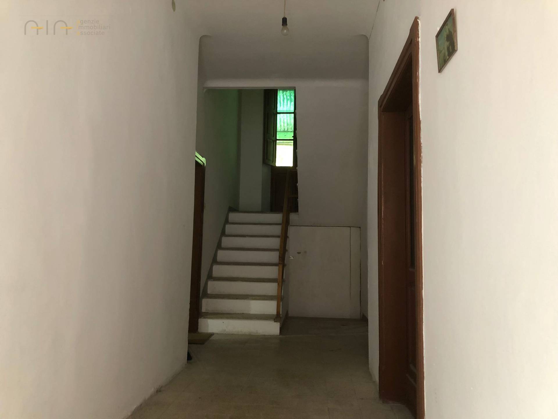 Appartamento in vendita a Comunanza, Centrale / Centro Storico