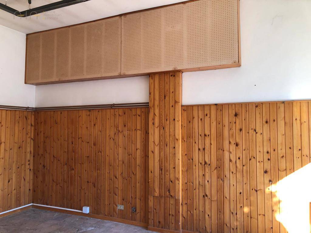 Ufficio / Studio Professionale in affitto a Comunanza, Centrale / Centro Storico