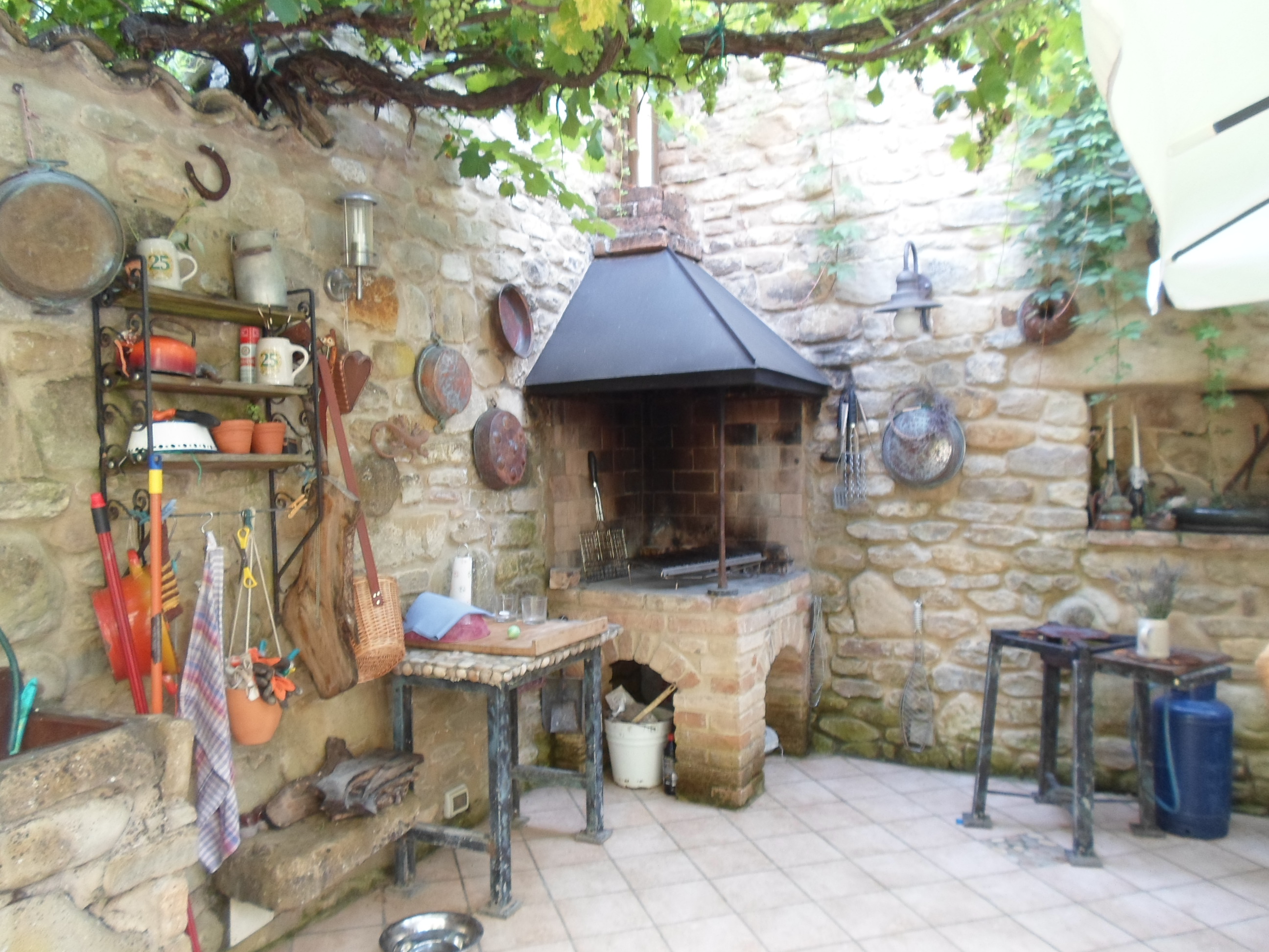 Casale Colonico Rustico in vendita a Force, Collinare