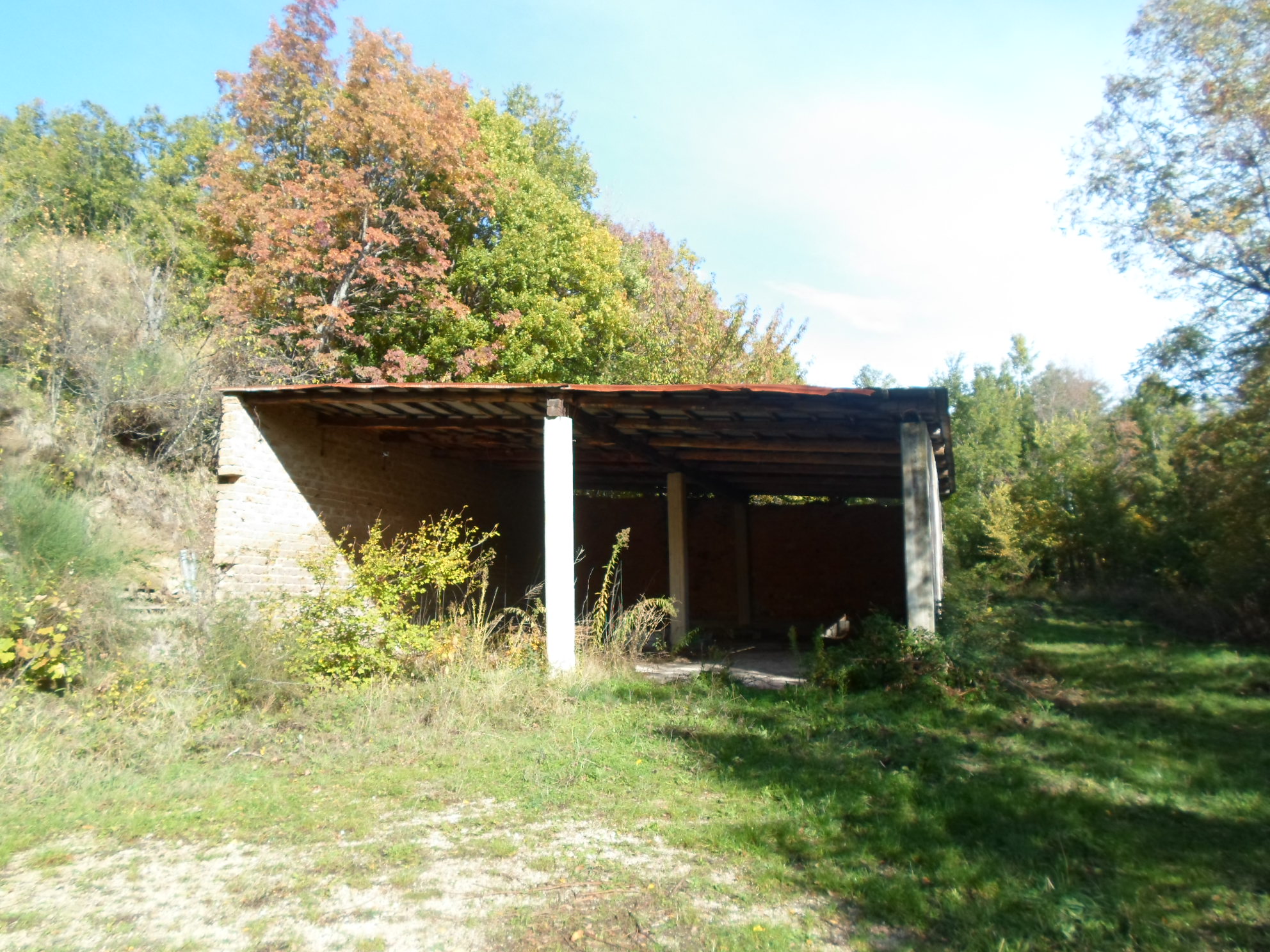 Casale Colonico Rustico in vendita a San Ginesio