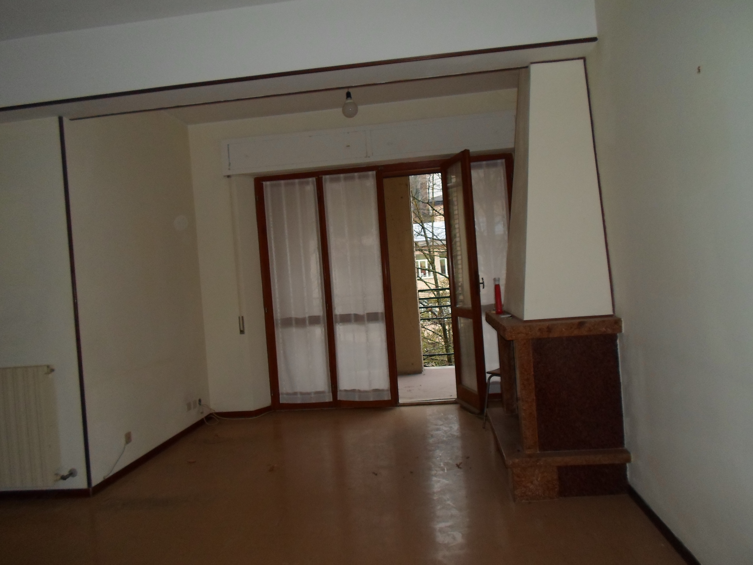 Appartamento in vendita a Amandola, Centrale / Centro Storico