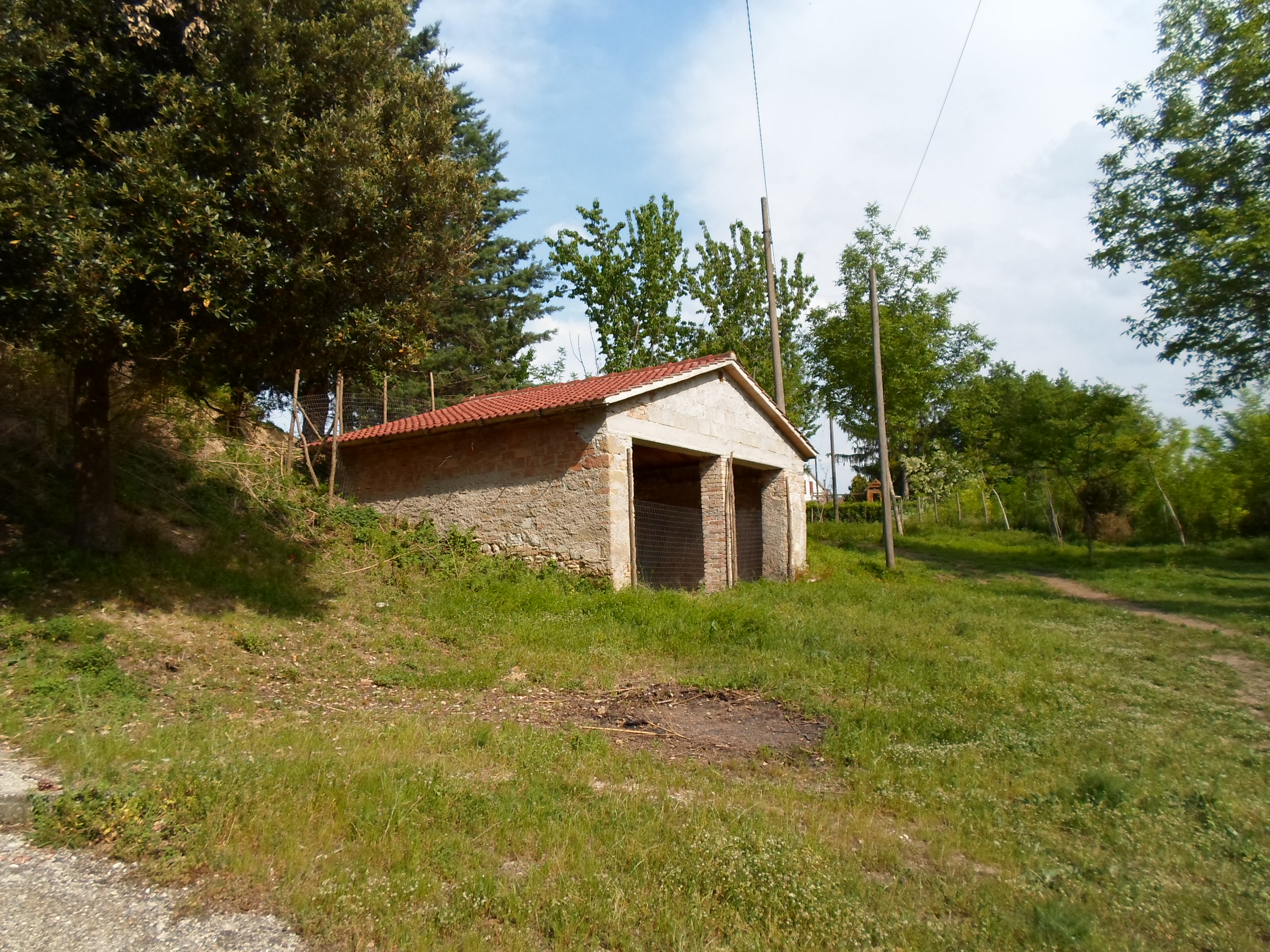 Casale Colonico Rustico in vendita a San Ginesio