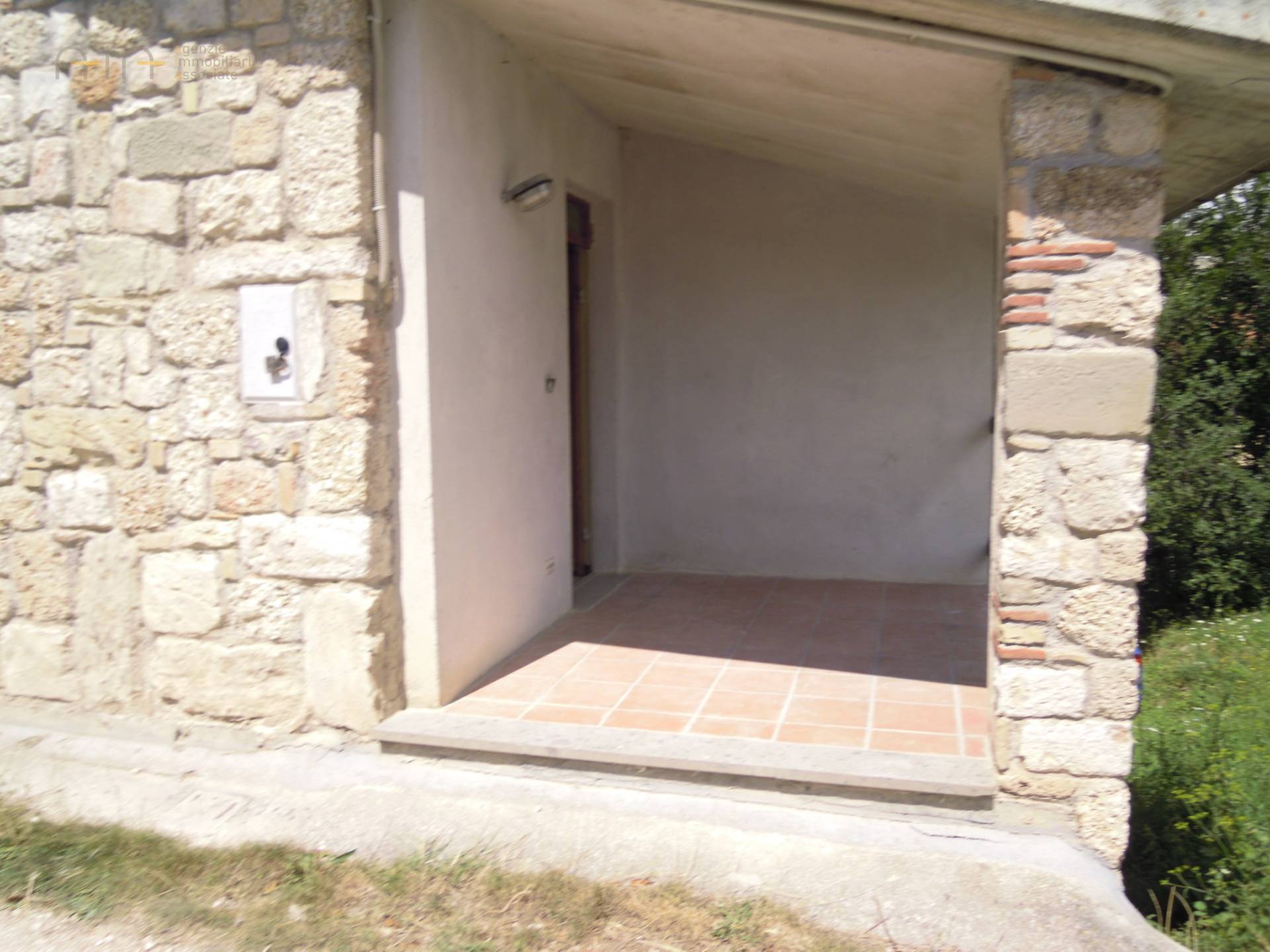 Casale Colonico Rustico in vendita a Montemonaco