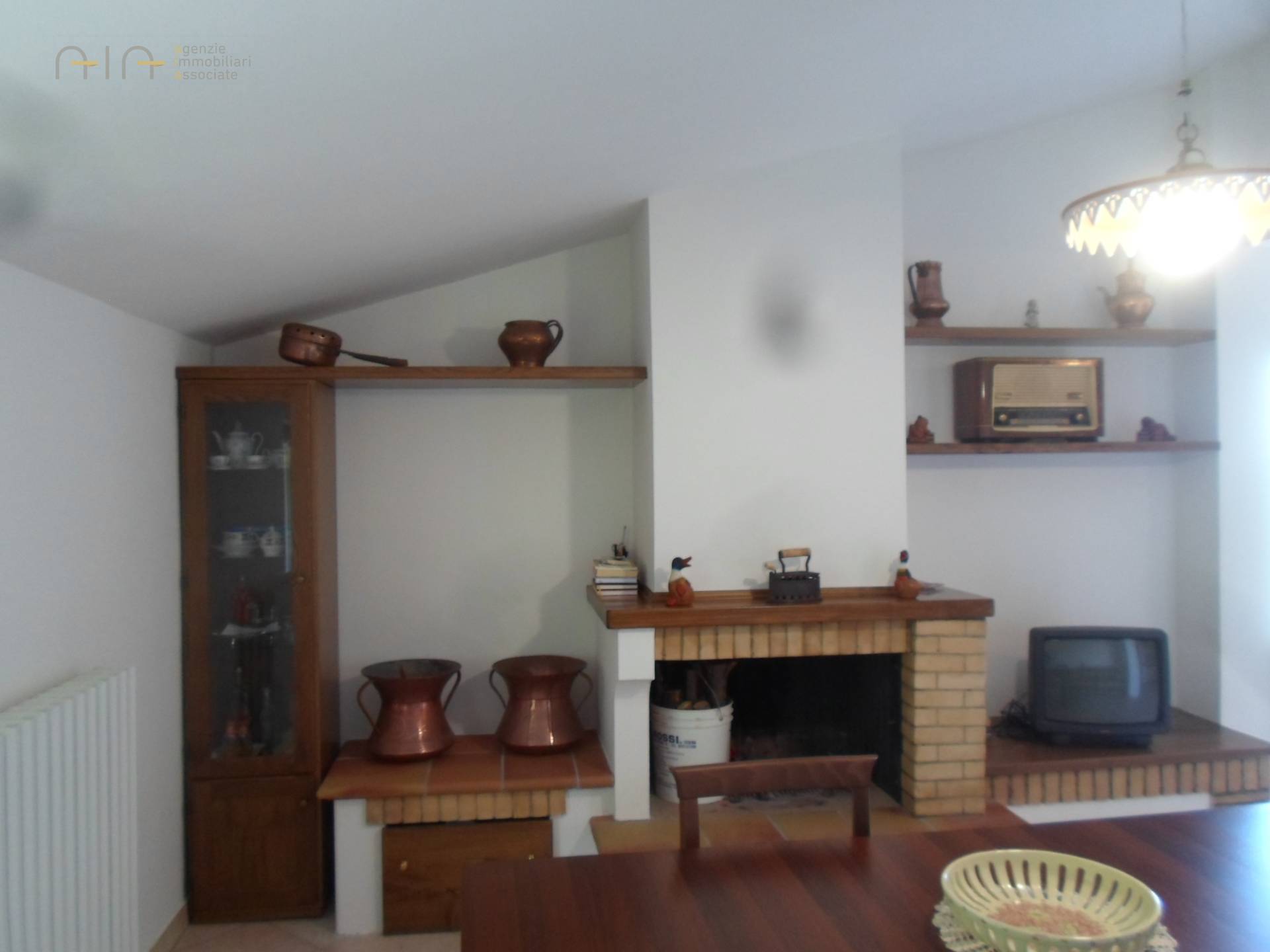 Appartamento in vendita a Roccafluvione, Collinare