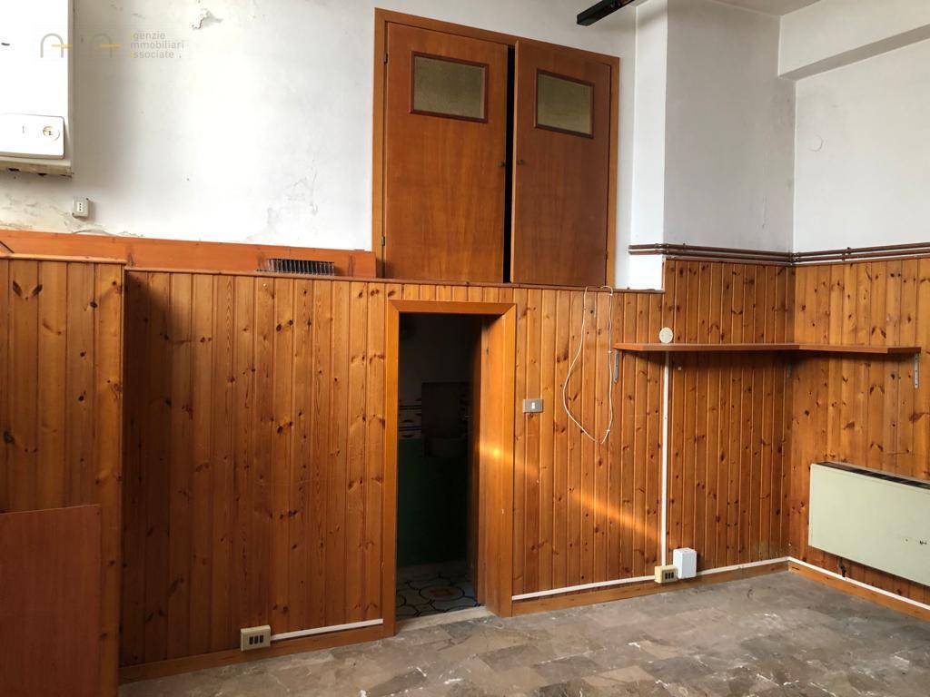 Ufficio / Studio Professionale in affitto a Comunanza, Centrale / Centro Storico