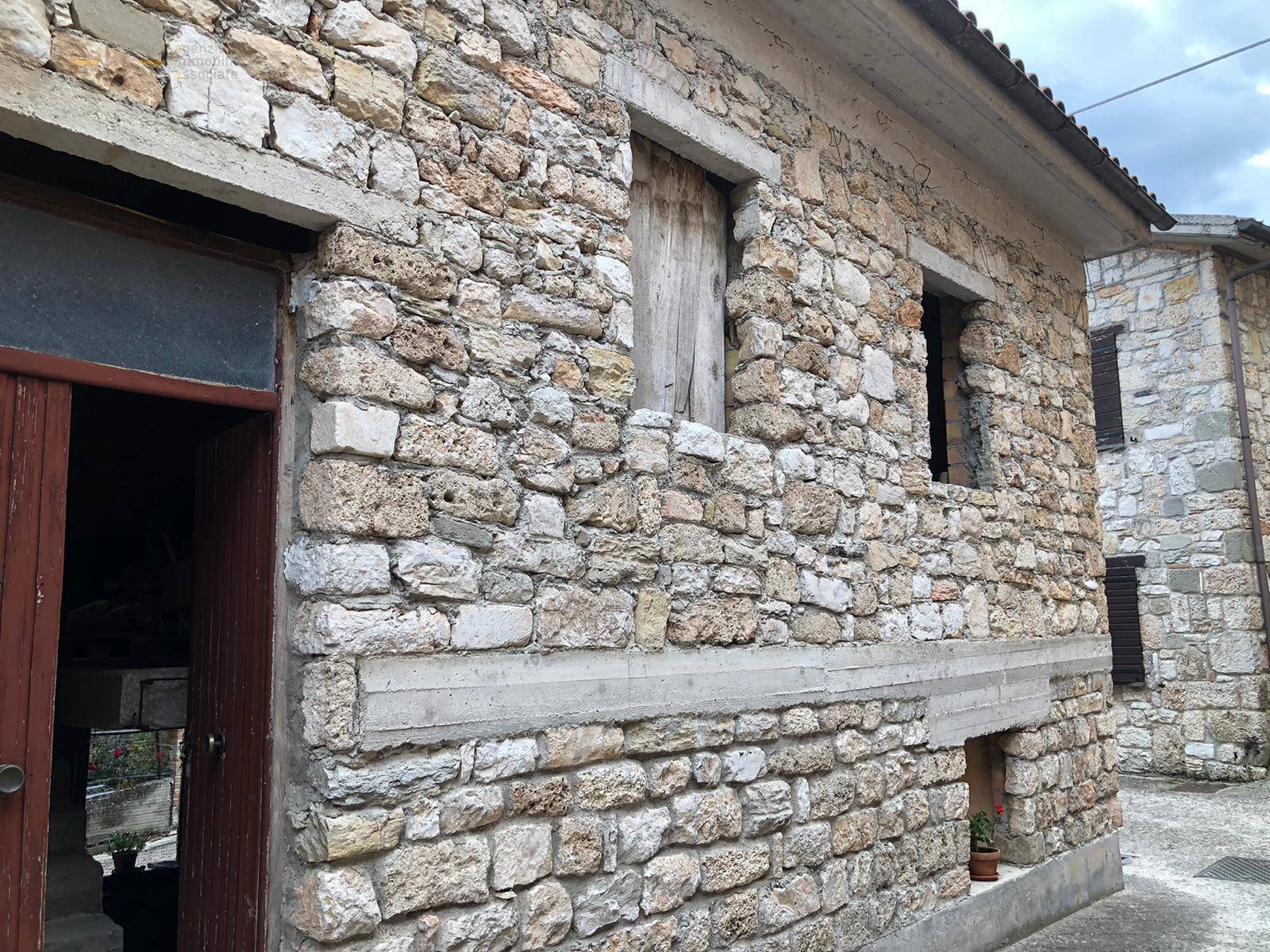 Casa cielo - terra in vendita a Montemonaco, San Biagio