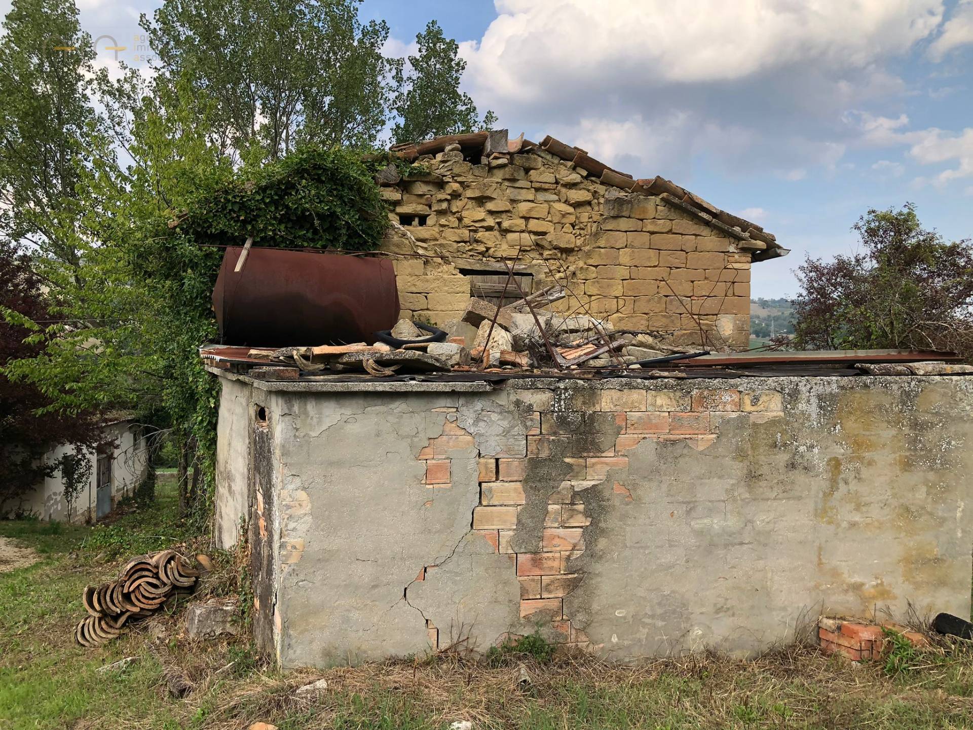 Casale Colonico Rustico in vendita a Penna San Giovanni