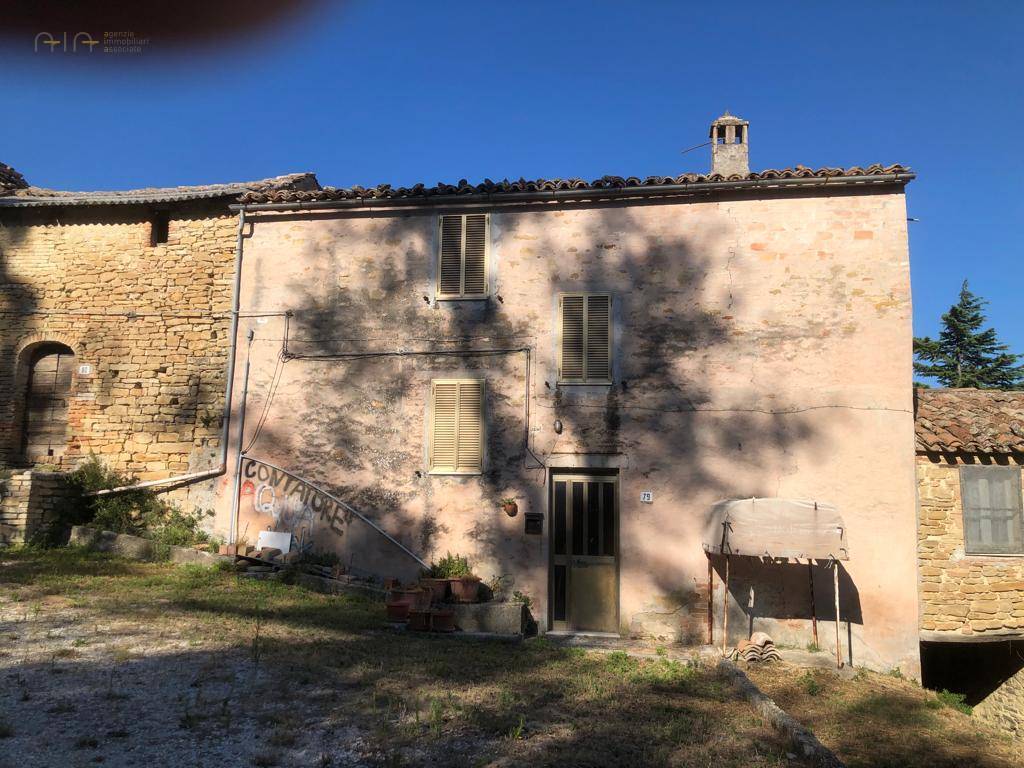 Casale Colonico Rustico in vendita a Montefalcone Appennino, San Biagio