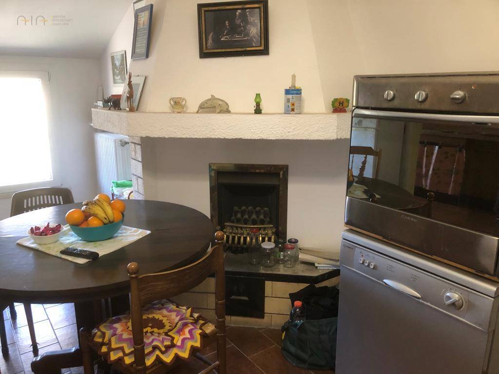 Appartamento in vendita a Montefortino, Centrale / Centro Storico