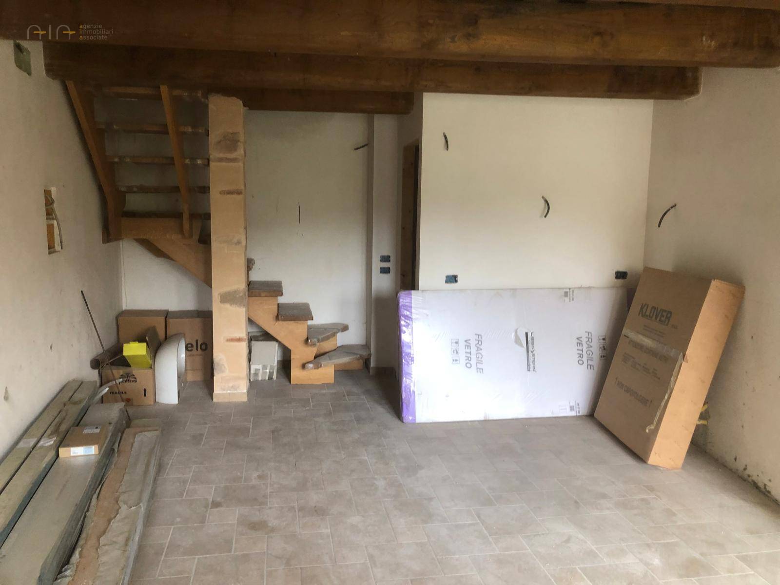 Casa cielo - terra in vendita a Montemonaco, Montana