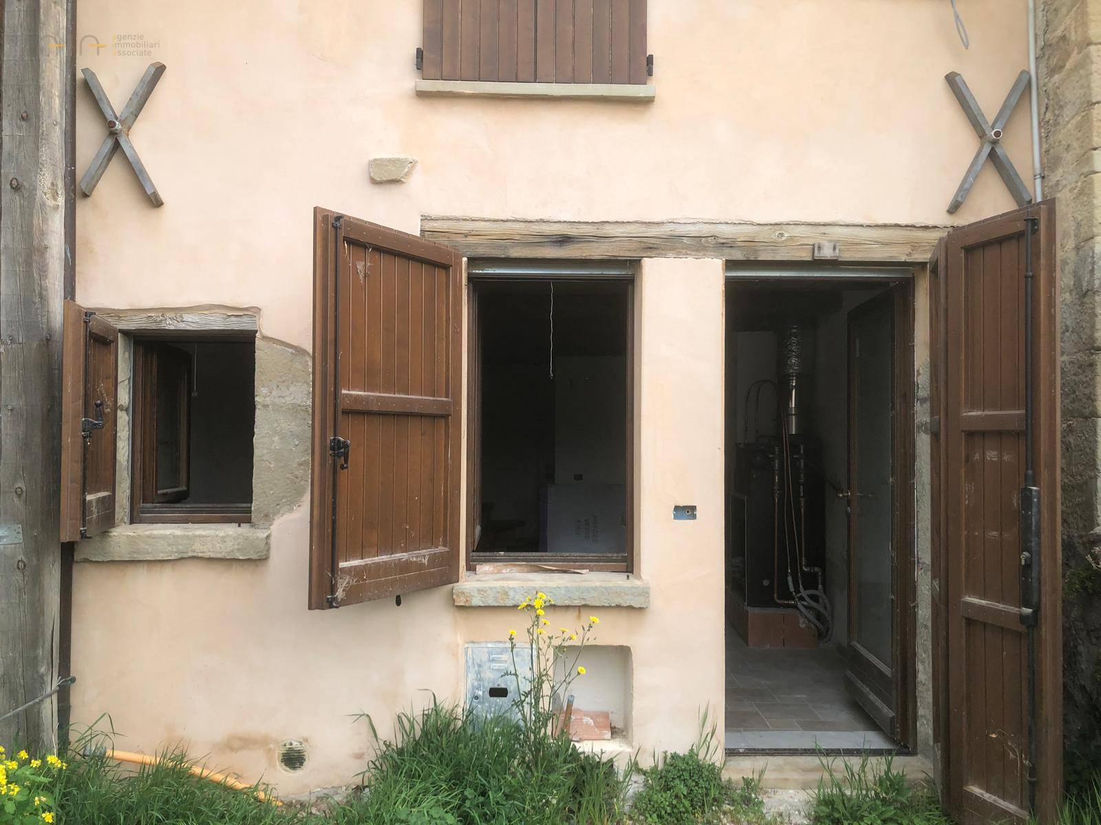 Casa cielo - terra in vendita a Montemonaco, Montana