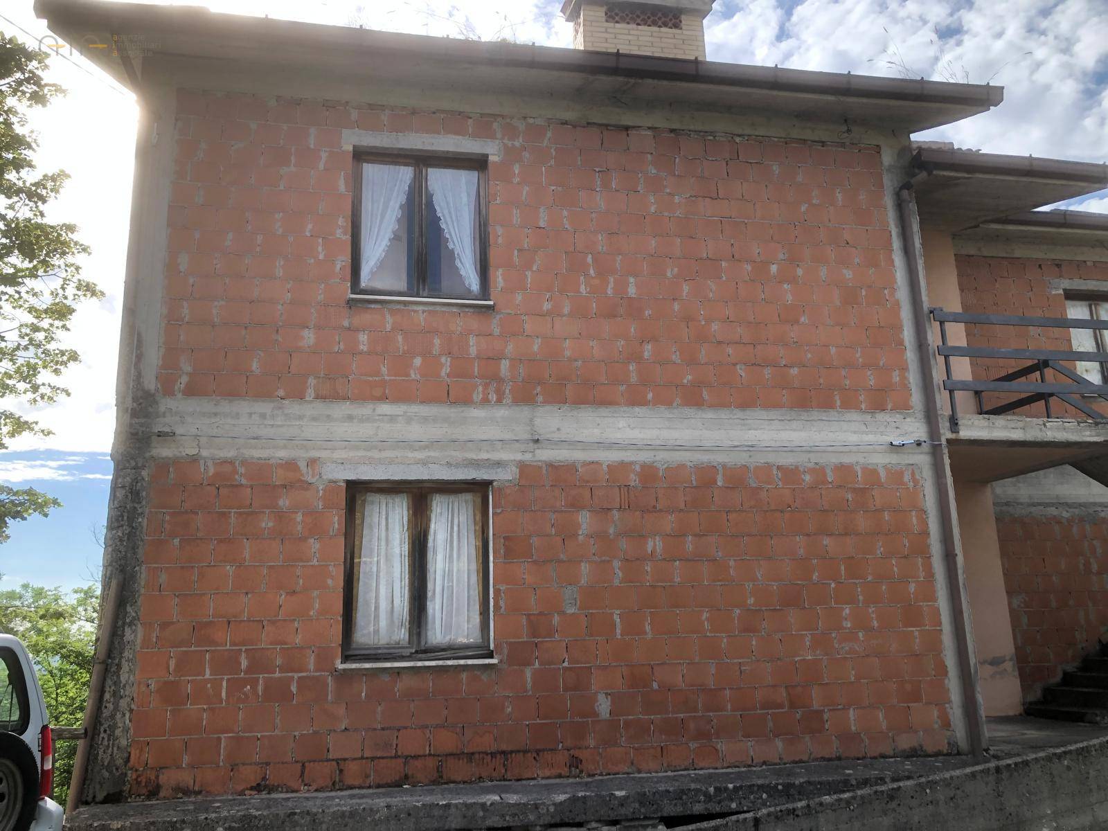 Casa cielo - terra in vendita a Montemonaco, Montana